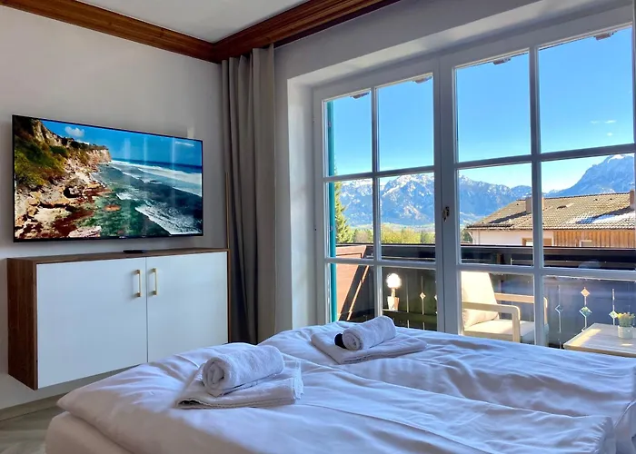 Best Butler I Romantic 4Two I Kueche I Balkon I Parken I Schlossblick